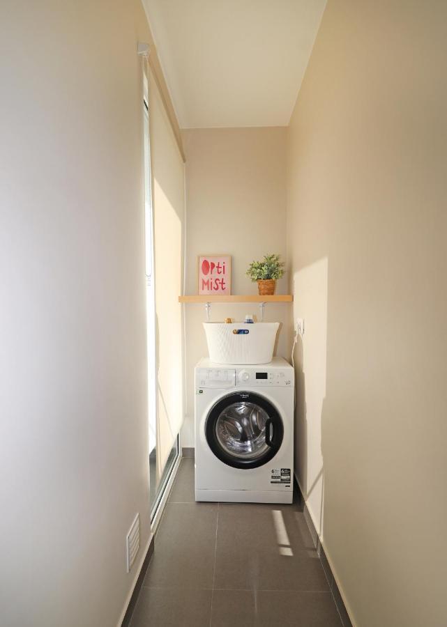 Highrise Madalenas Apartment ฟุงชาล ภายนอก รูปภาพ