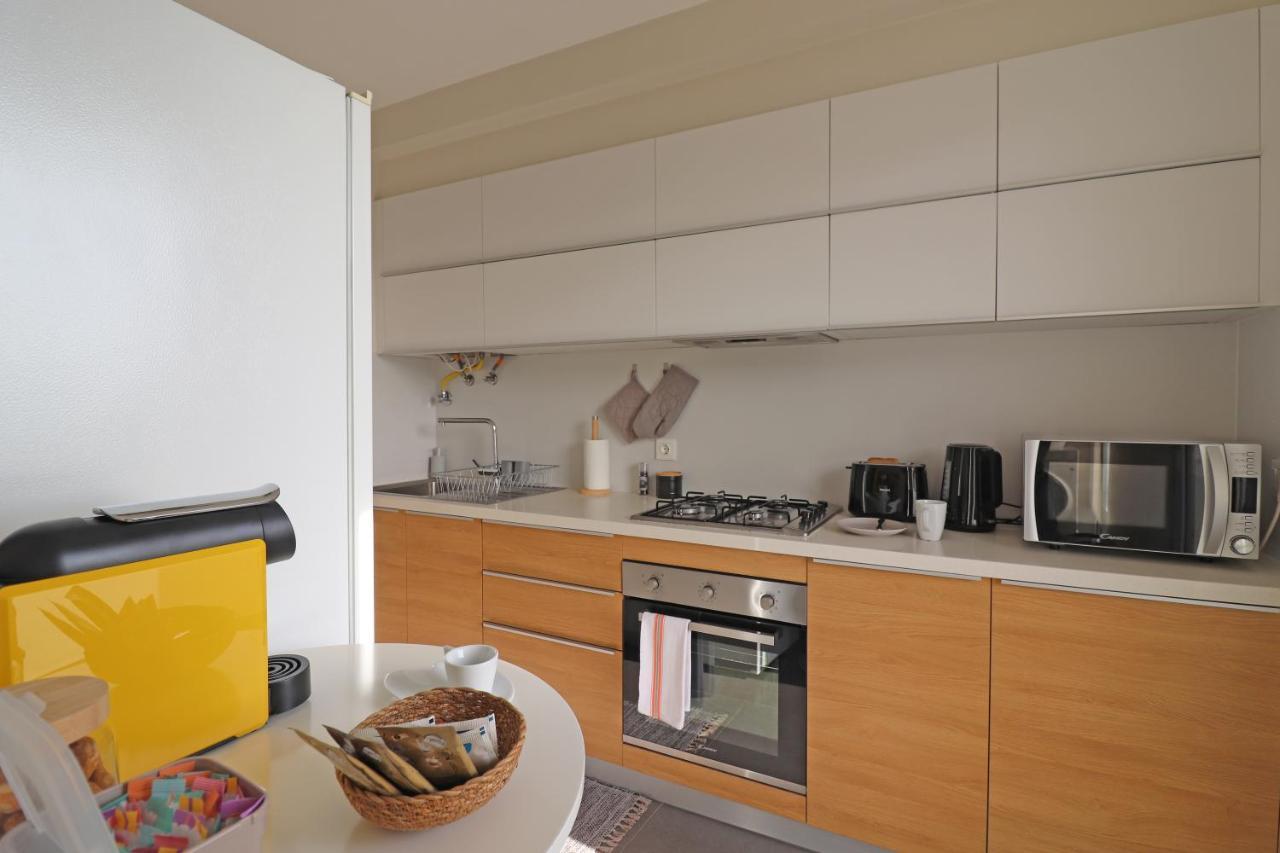 Highrise Madalenas Apartment ฟุงชาล ภายนอก รูปภาพ